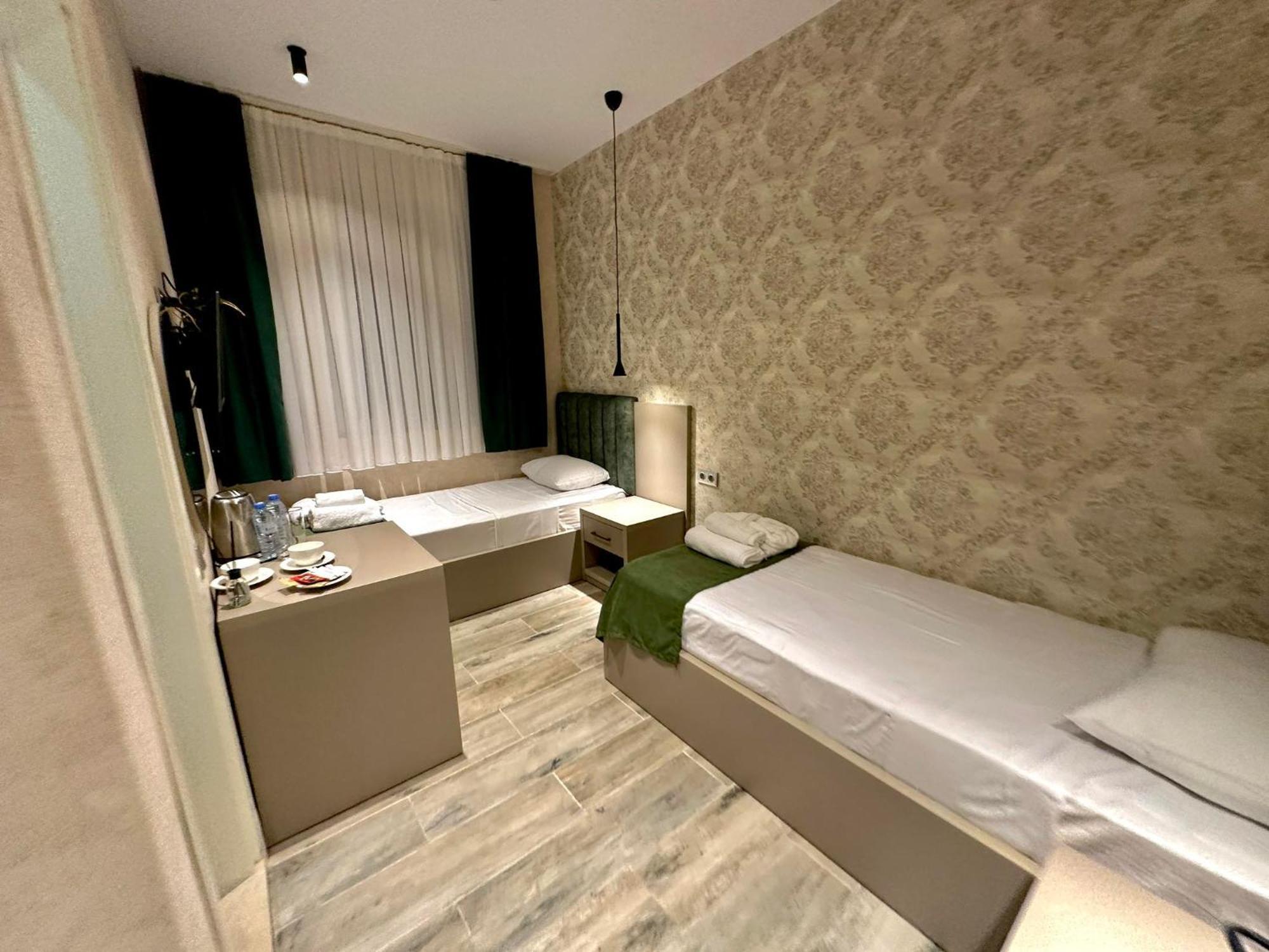 Emerald Hotel Batumi Eksteriør bilde
