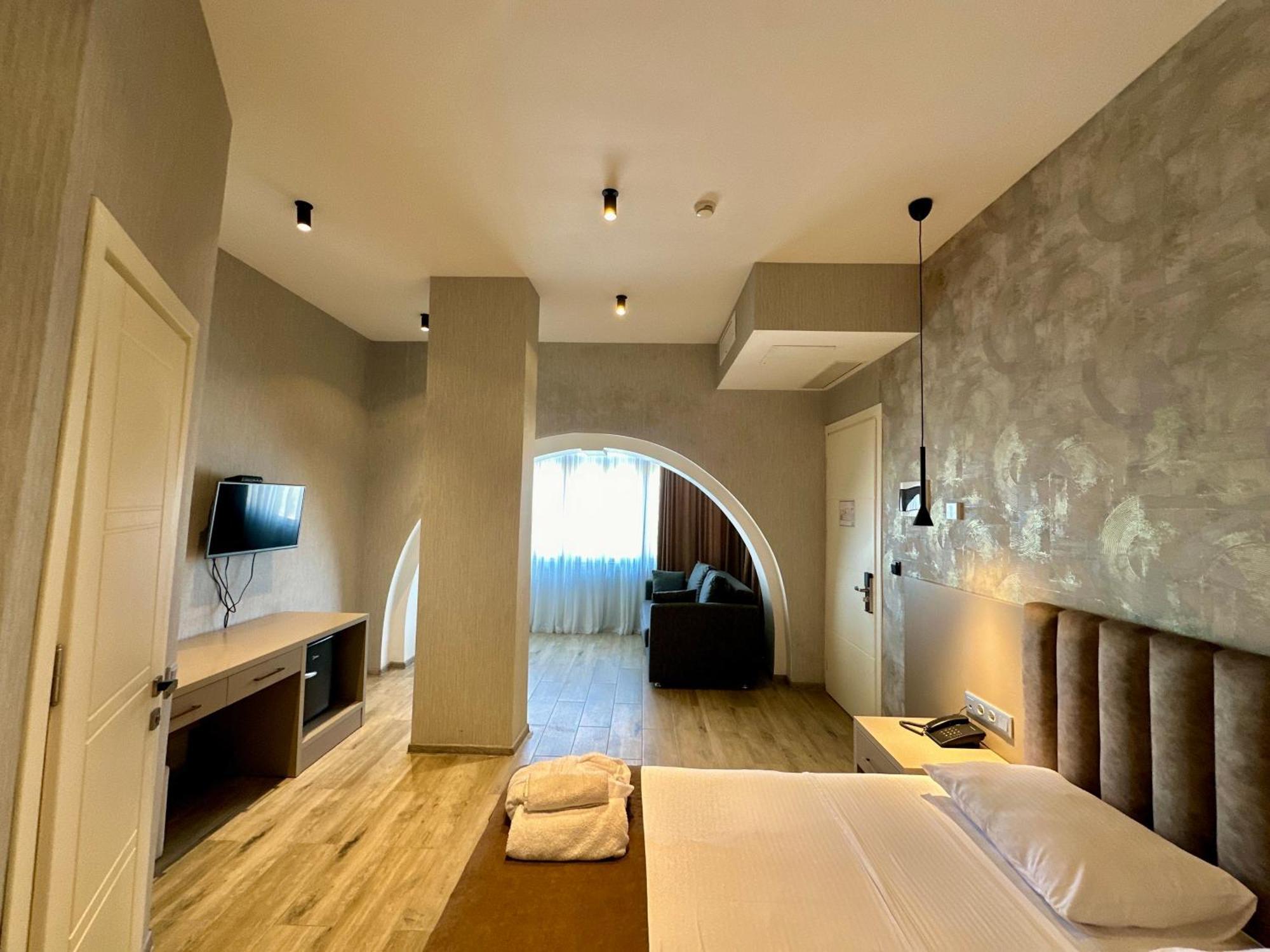 Emerald Hotel Batumi Eksteriør bilde