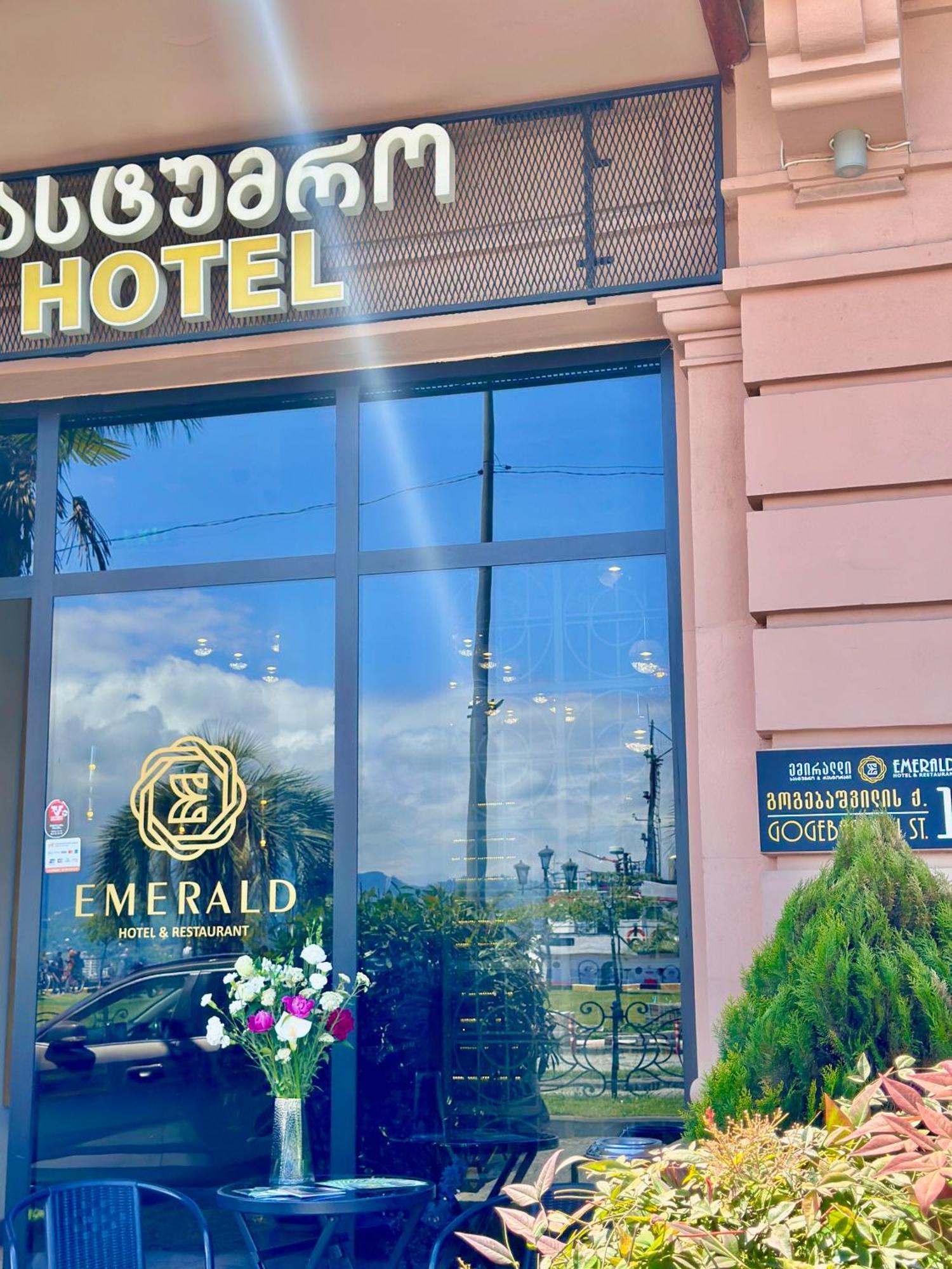 Emerald Hotel Batumi Eksteriør bilde